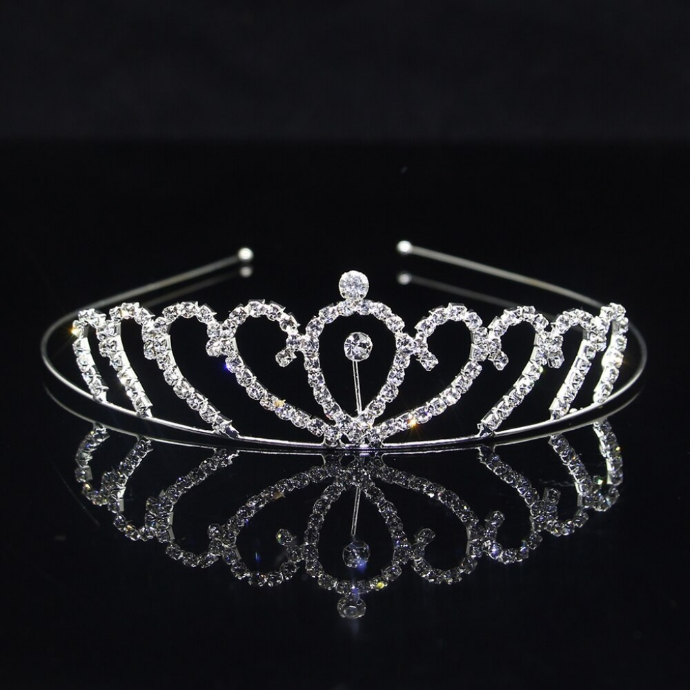 🔴SOLD🔴 🎀NEW Girls Rhinestone Tiara🎀 - Picture 1 of 3